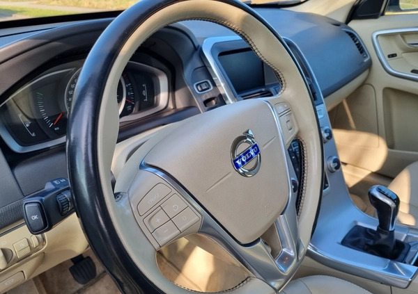 Volvo XC 60 cena 54999 przebieg: 268745, rok produkcji 2016 z Poznań małe 529